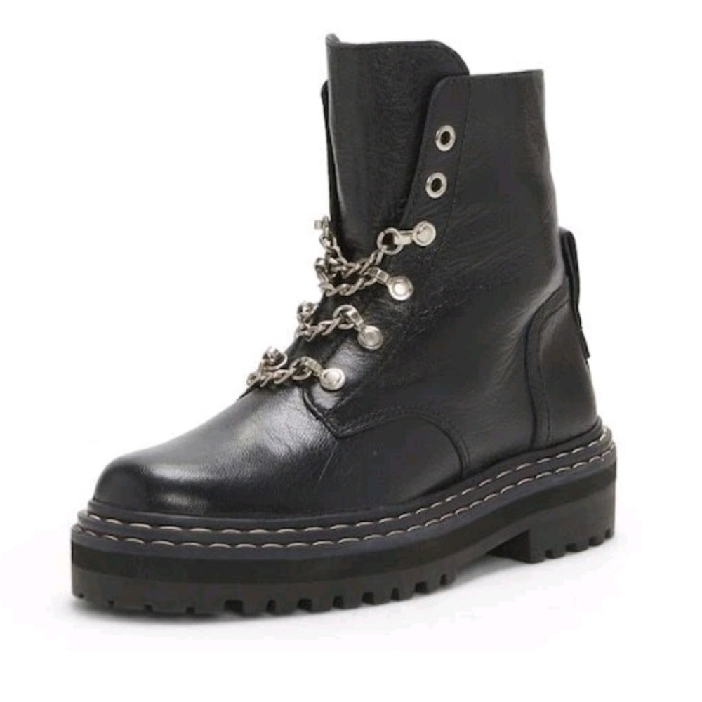 Gorgeous Vince Camuto Leather Chain Tie Combat Boots - Picture 1 of 7